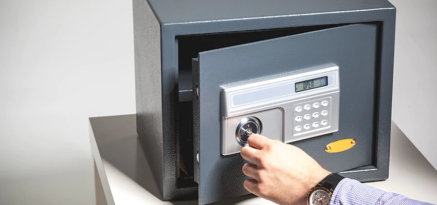 Jewelry Safe Unlocking Service in Commerce, California