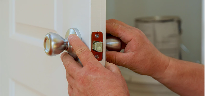 AAA Locksmiths For lock Replacement in Commerce, California