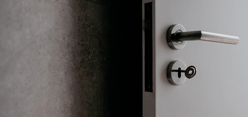 Front Door Handle Repair And Installation in Commerce, CA