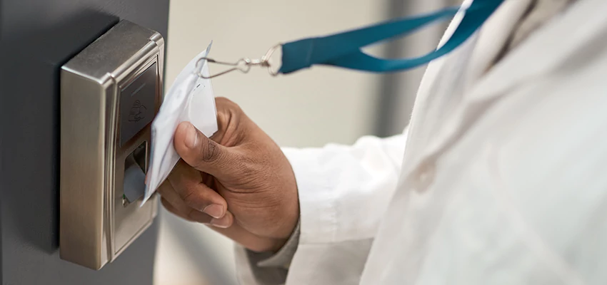 Commercial Locksmith For Rekey in Commerce, CA